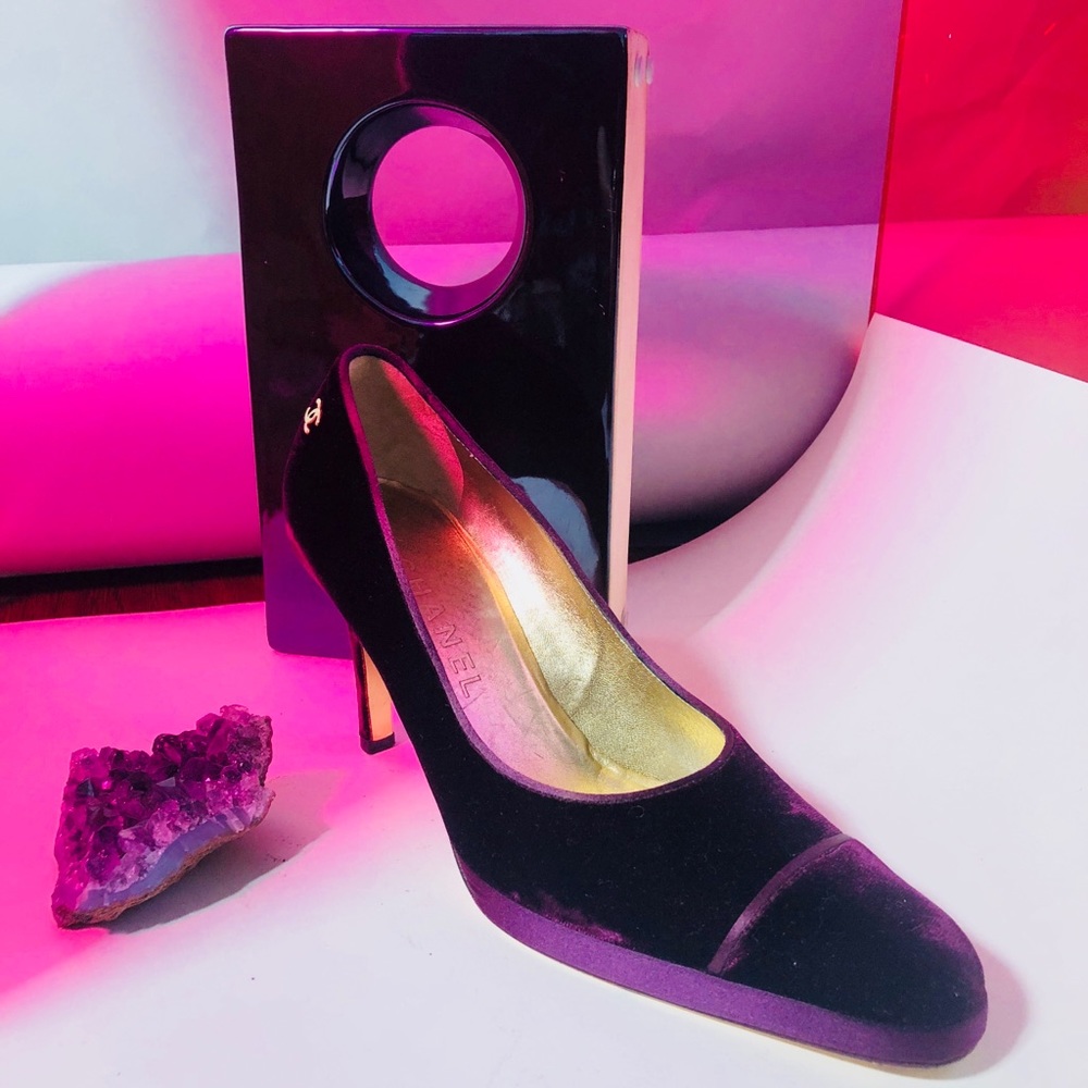 CHANEL Burgundy Velvet Logo Pumps